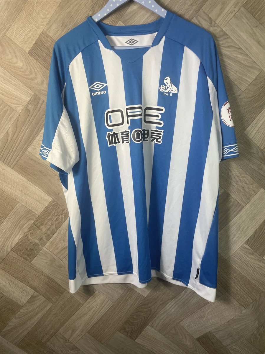 Maillot Domicile Huddersfield Town 2018/19 – Umbro Taille S – Terence Kongolo N°5