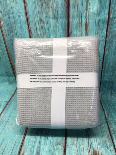 Northern Nights Willow 100% Cotton Waffle Blanket King Color is Grey. - Picture 3 of 4