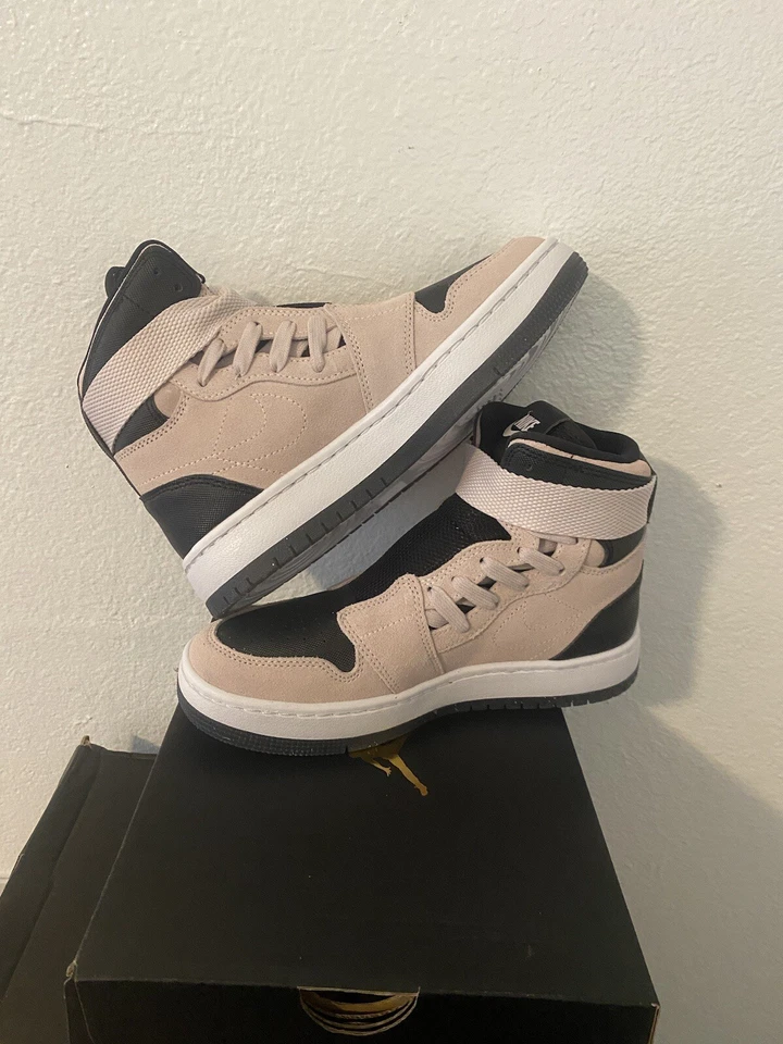 Tamanho 6 - Air Jordan 1 Nova XX mal rosa com - Imagem 3 de 4