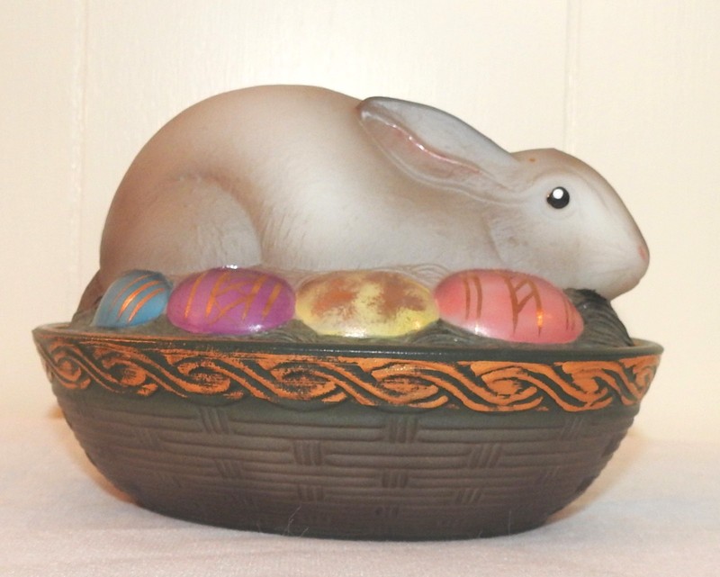 Vintage Fenton Rabbit Covered Dish Folk Art Bunny Egg Nest Signed Meeks Husk