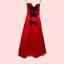 Stunning vintage 80s Victor Costa red strapless black velvet bow ballgown magic