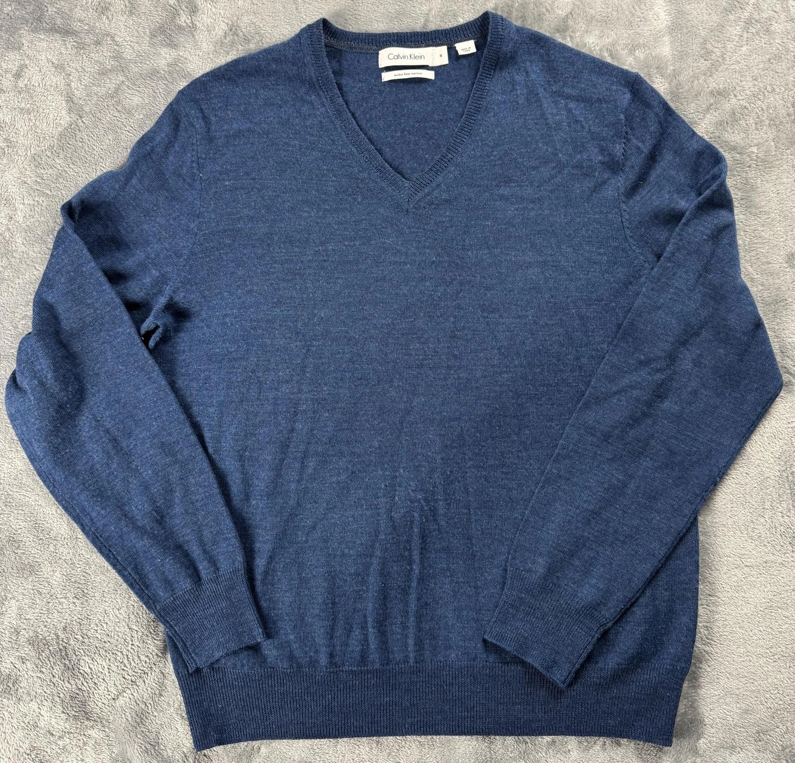 Calvin Klein Sweater Merino Wool CK Extra-Fine Blue V-Neck Men's Sz M Preppy L/S