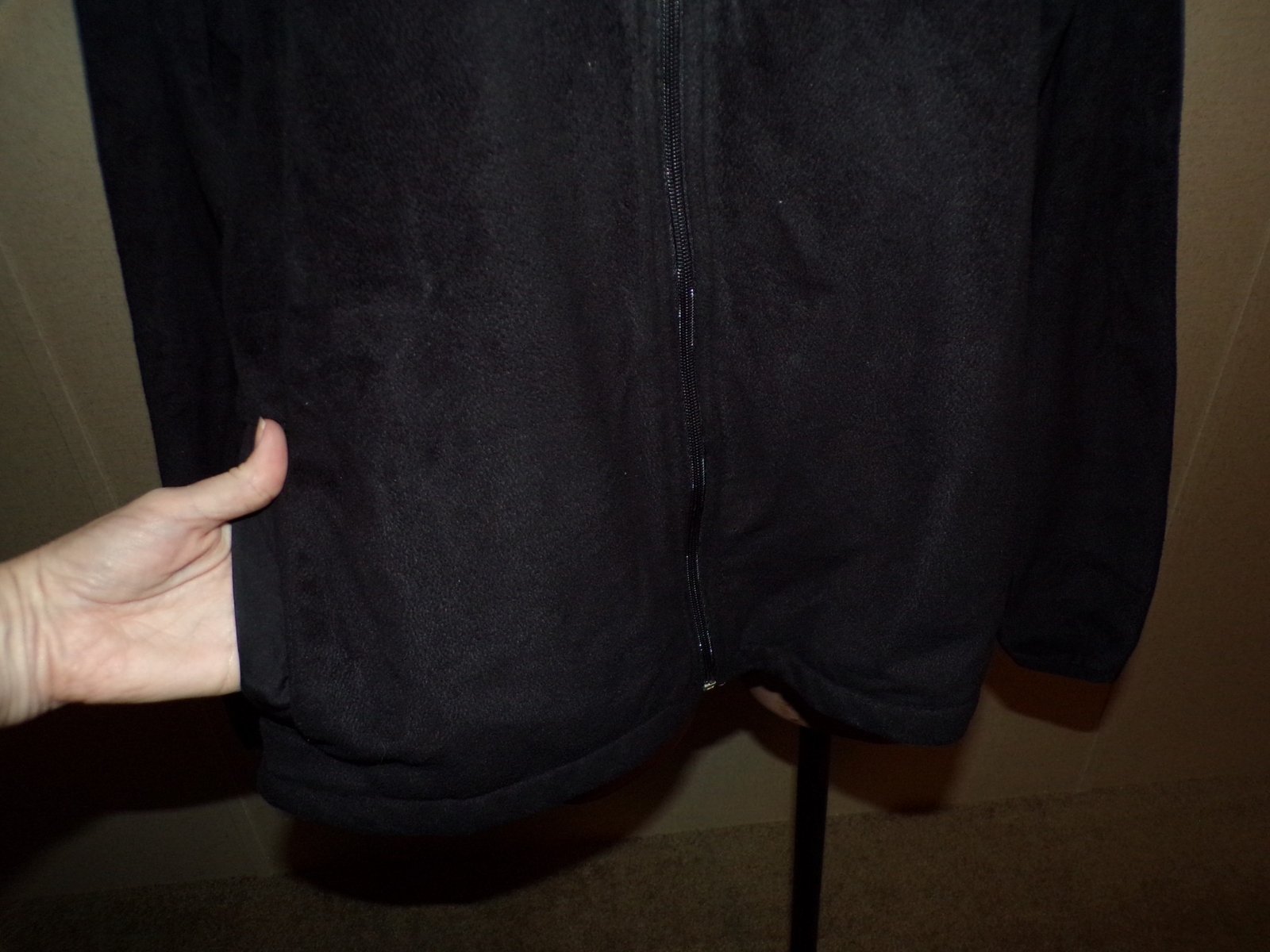 Picture 3 of 8