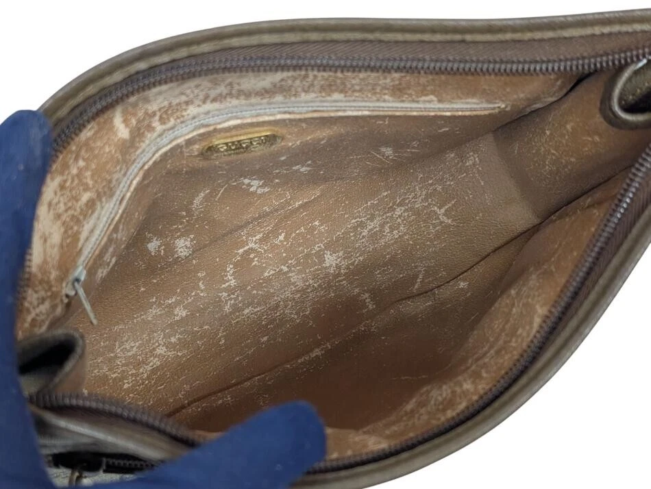 Gucci GG Plus Clutch Bag Second Bag Beige PVC Leather Made in Italy - Image 3 of 4