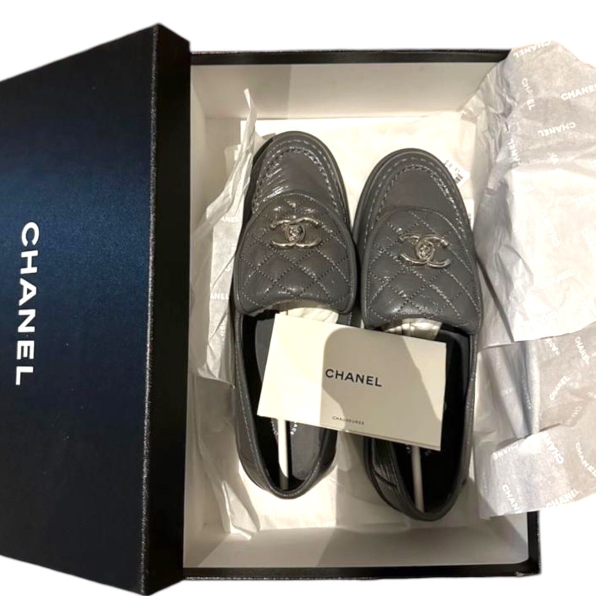 CHANEL Dark Grey Crumpled Shiny Lambskin Quilted CC Turnlock