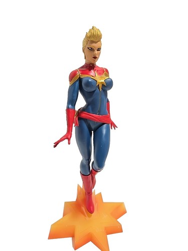 DC Bombshells 15 Inch Statue Figure Celebration Series - Batgirl 