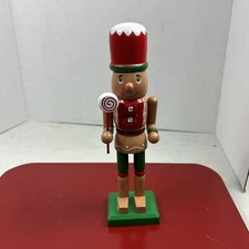 10 Inch Gingerbread Man Nutcracker With Lollipop