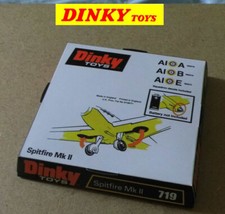 بطاقات ومقتنيات Dinky spitfire