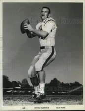 1967 Press Photo Ole Miss quarterback Doug Elmore - nox20428