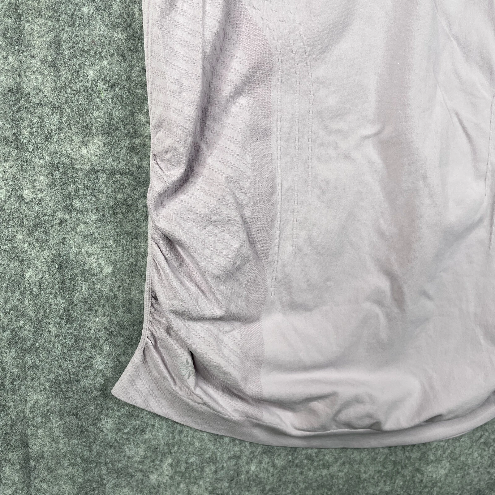 athleta crew curved hem performance athletic gym shirt
