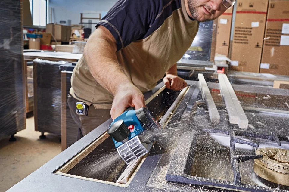 Bosch Professional GHO 12V-20 12-Volt Akku-Hobel - Bild 2 von 4