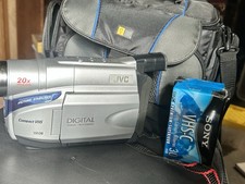 JVC Compact VHS-C Camcorder 20x Optical Zoom Picture Stabilizer LCD Screen Case