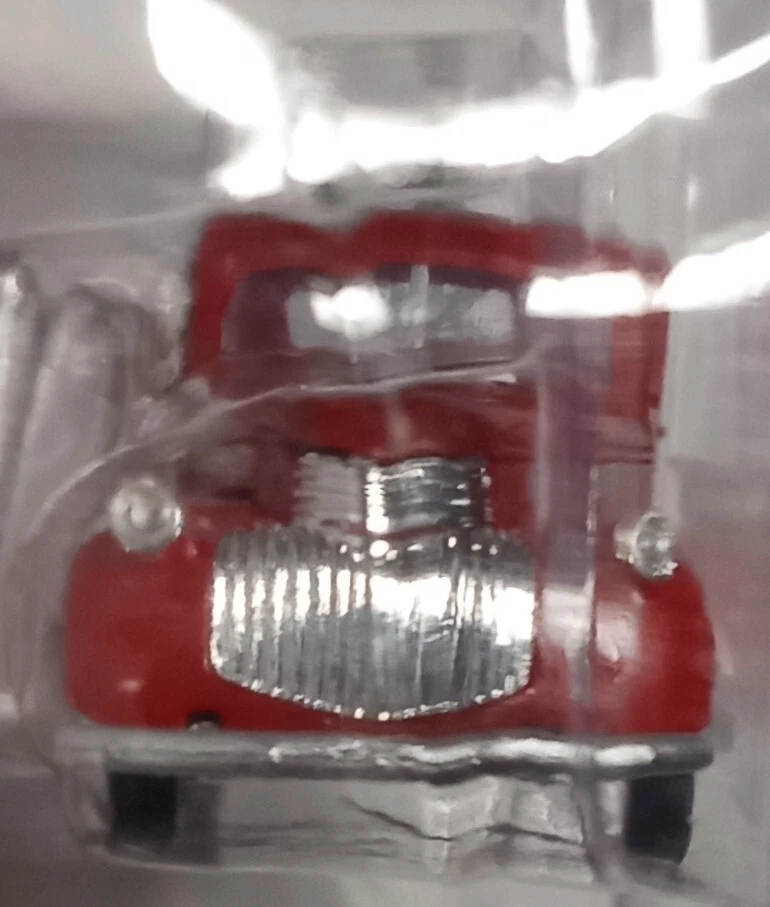 CMW Mini Metals #30394A 1941-1946 Chevrolet Tow Truck Mobil Gas Towing HO Gauge - Image 4 of 4