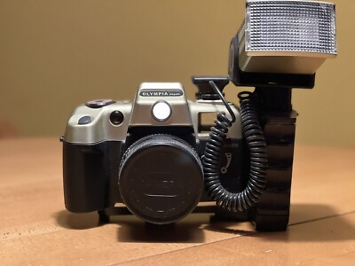 Olympia DL2000A silber 50 mm f/6,3 Point & Shoot 35 mm Filmkamera mit Kappe