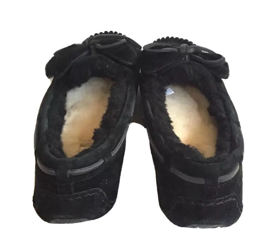 UGG DAKOTA DOUBLE BOW BLACK SHEARLING MOCCASIN SLIPPERS US 7 / EU