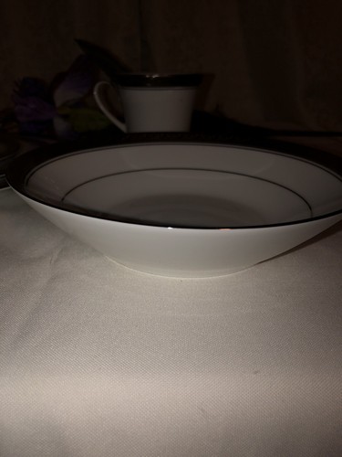 6 Pc. Legendary by Noritake Crestwood Platinum Dinnerware Set - Picture 2 of 16