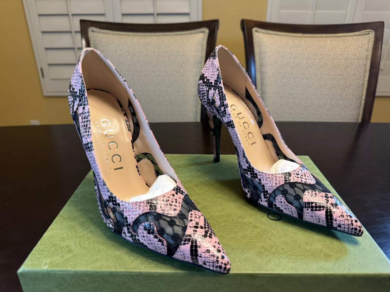 Chaussures à talons hauts neuves en cuir de veau Gucci imprimé logo GG rose 37,5/US 7,5