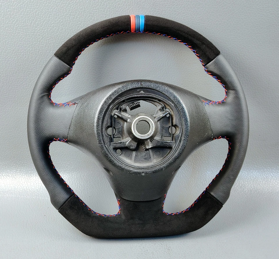 BMW SERIE 3 E90 E91 328i 2006 2012 FONDO PLANO CUERO GAMUZA VOLANTE Foto 3 de 4