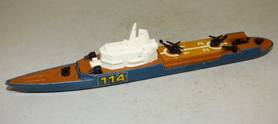 Matchbox Sea Kings K307 Helicopter carrier 114  Battleship grey & brown