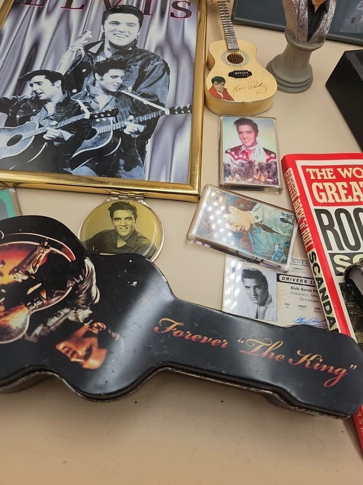 Elvis Presley Mixed Memorabilia Job Lot - Image 3 of 4