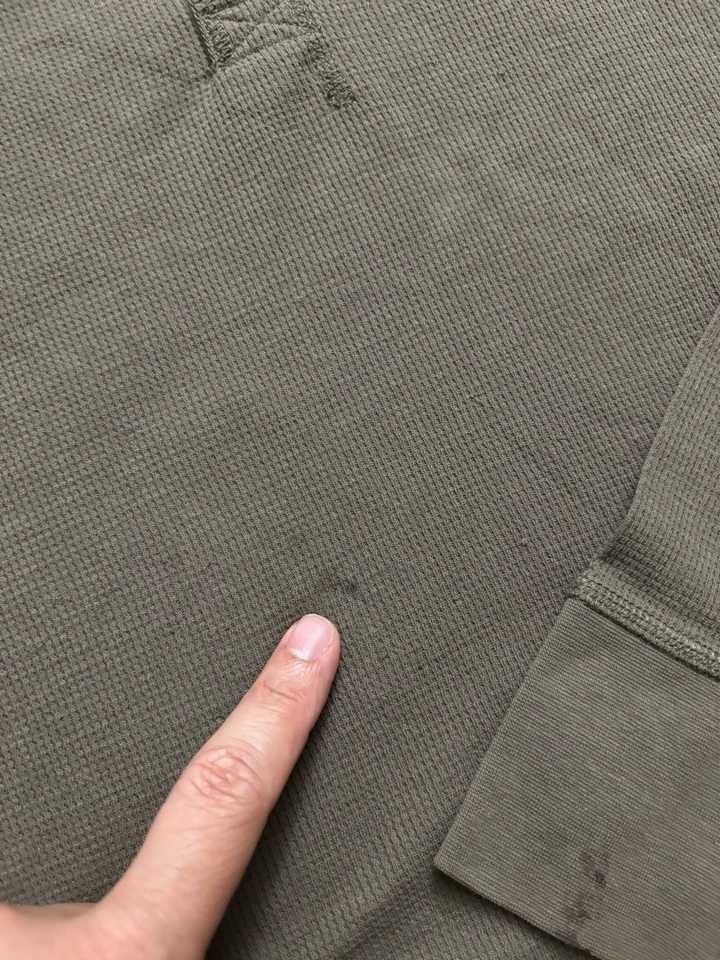 Camisa Vince Para Hombres Talla Mediana Oliva Oscura Oblea Tejida Camisa Henley Manga Larga Delgada Foto 4 de 4