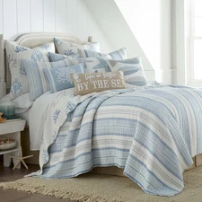 - Ipanema Quilt Set - Full/Queen Quilt + Two Standard Pillow Shams - Coastal ...