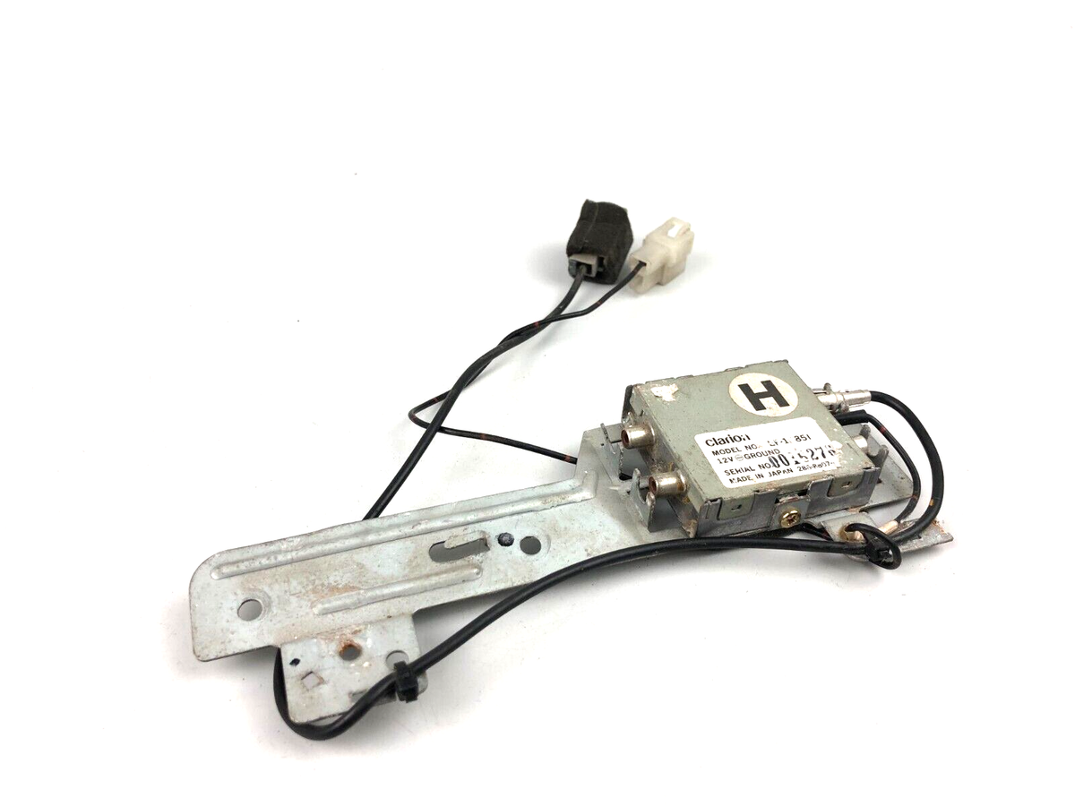 2001 Subaru Outback Radio Aerial Antenna Amplifier Unit