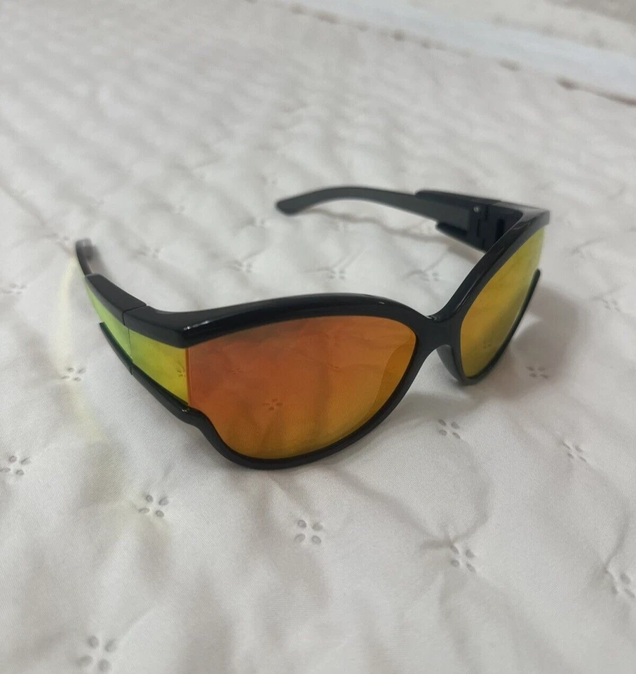 Óculos de sol BALENCIAGA DEMNA BB0038S preto espelhado laranja envoltório escudo