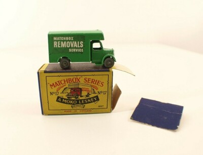 Matchbox series n° 17 Bedford removals service Van état A en boite