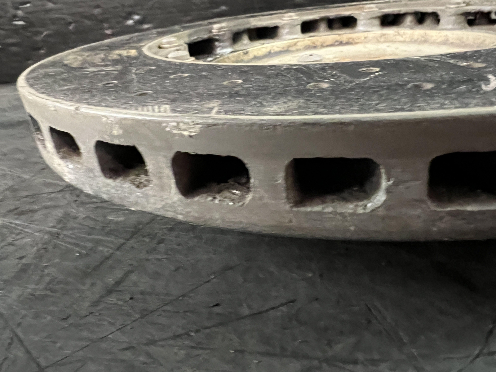 2007 BENTLEY CONTINENTAL GT DRIVER LEFT REAR CERAMIC BRAKE ROTOR ID# 4E0615601N