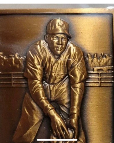 Willie Mays 1953 Topps Bronze Mini Replica Card # 244 - Picture 2 of 4