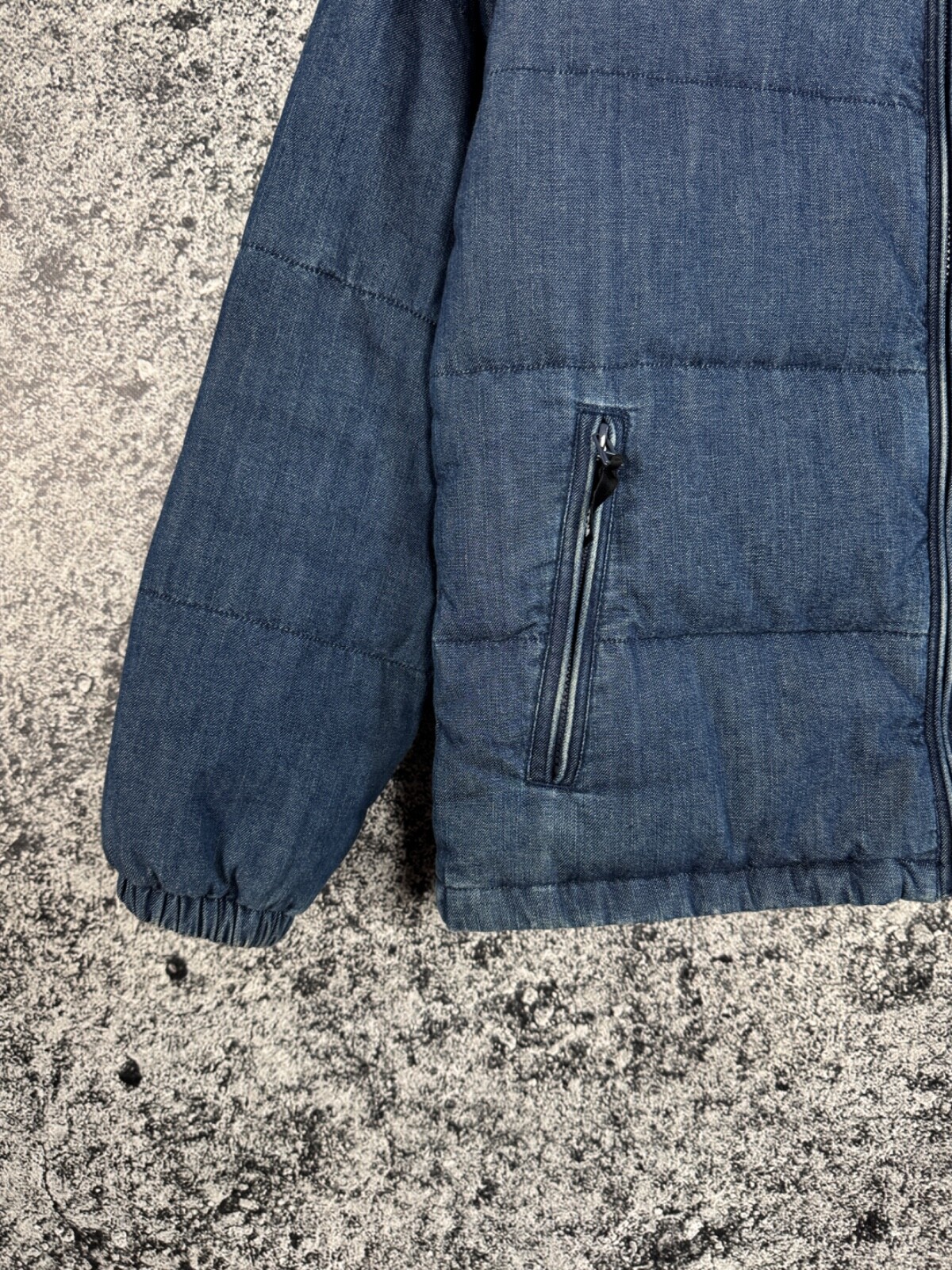 Men’s Levis Performance Down Jacket Warm Size S S… - image 4