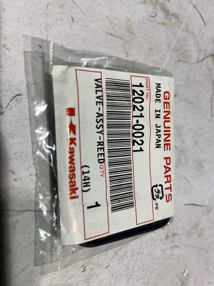 NEW GENUINE KAWASAKI NINJA H2 ZX10R CYLINDER HEAD REED VALVE ASSY 12021-0021 - Image 2 of 2