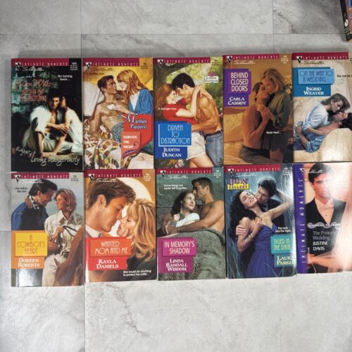 Lot of 55 Harlequin Silhouette Intimate Moments Romance Books - Picture 9 of 10