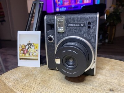 Fujifilm Instax Mini 40 Instant Camera - Black FILM TESTED Working