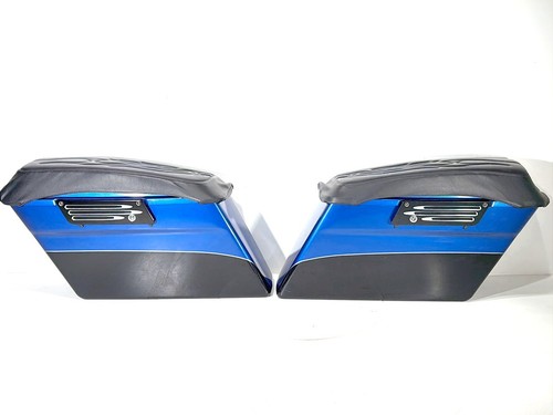 2010 Harley Touring Electra Glide Ultra OEM Left Right Saddlebags Luggage NOKey