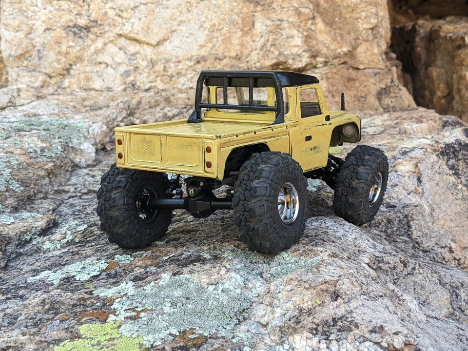Axial SCX24 1/24 Land Rover Defender (135mm) Scale BodyRC Crawler Truck - Image 4 of 4