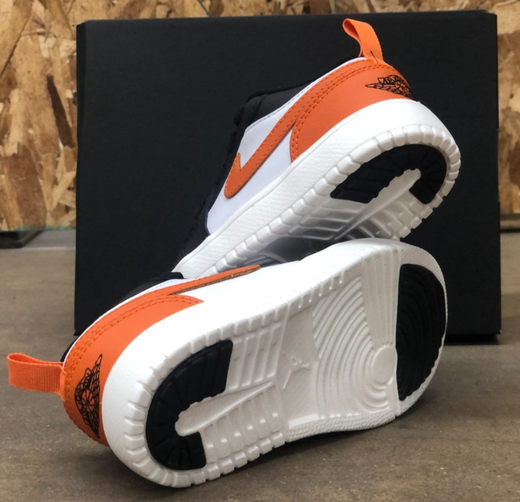 NEW* Pre-School KIDS NIKE AIR JORDAN 1 Low ALT (PS) Black/Starfish