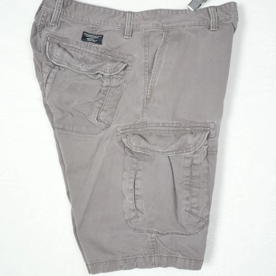 Bermuda cargo Armani Exchange masculina tamanho 30W cinza botão mosca 10" bolsos anos 90 como - Imagem 2 de 4