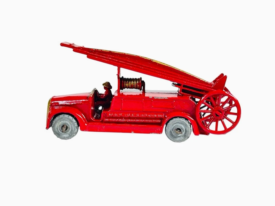 Matchbox Moko Lesney No. 9 GMW Dennis Fire Engine - Image 2 of 4