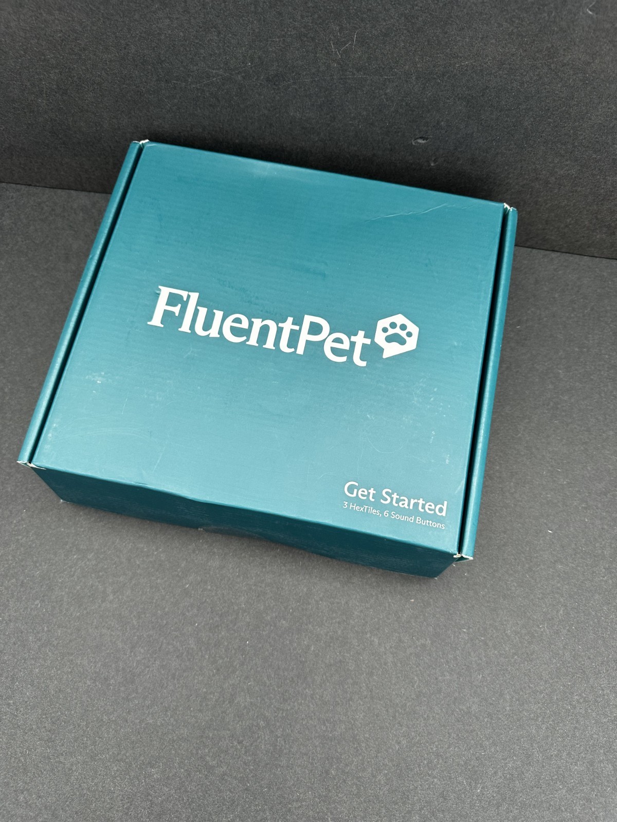 FluentPet Get started Kit – 6 Buttons + 3 Tiles + Stickers – Gift-Ready – Used
