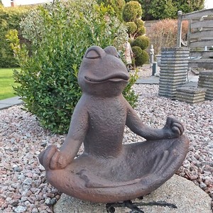 Steinfigur Yoga Frosch groß Stein Vogeltränke Vogelbad Steinguss
