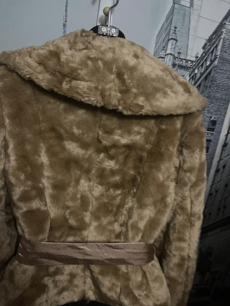 KENNETH COLE REACTION FITTED FAUX FUR RETRO BOW BELT SHAWL  display picture 1