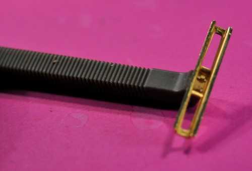 "GILLETTE" GII GOLD de Luxe Edition V 1 -1975's Safety Razor w/Orig. box - Picture 7 of 10