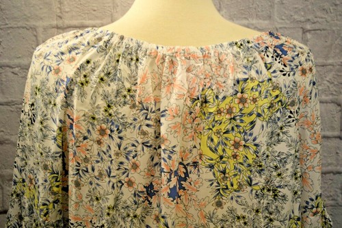 NWT! Fever Blouse Top Size L Womans Floral On/Off Shoulder Bell Sleeve - Picture 6 of 12