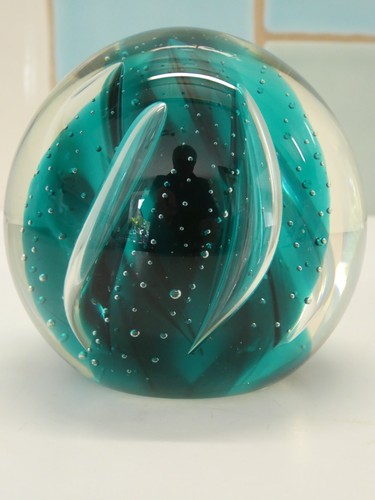 Vintage Caithness Steel Blue Art Glass Paperweight Designed By A Macintosh - Picture 10 of 11