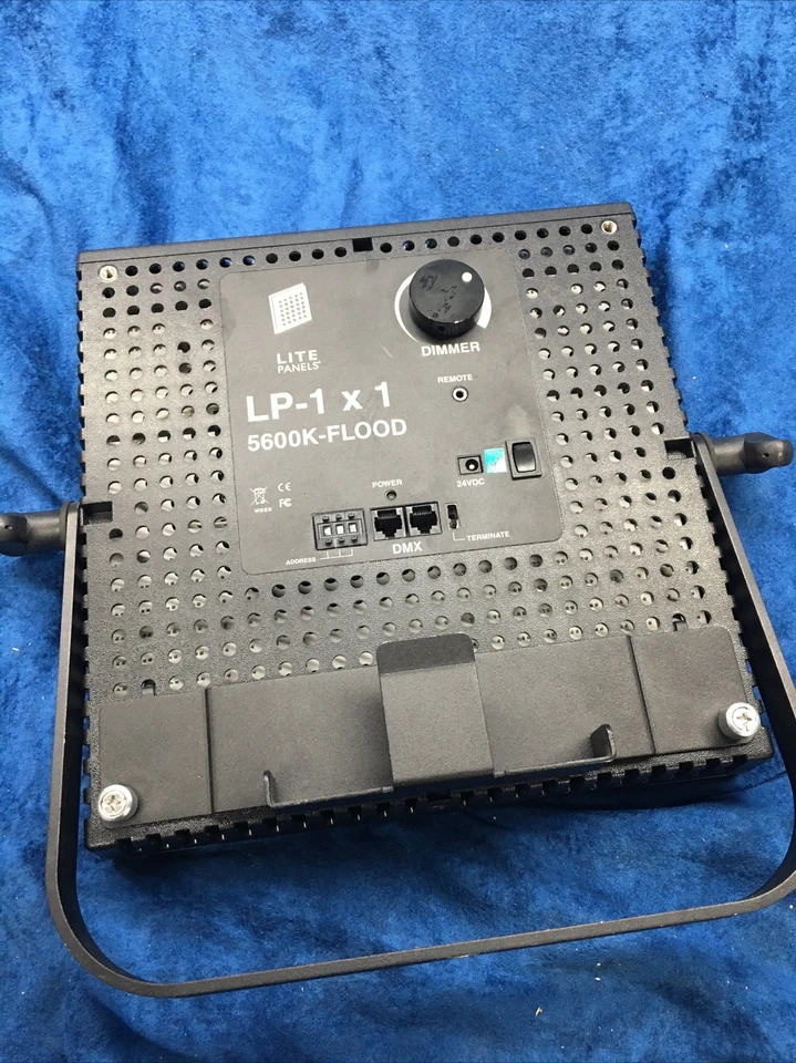 LITE PANELS LP-1x1 LED Panel WITH BRACKET - Image 3 of 4