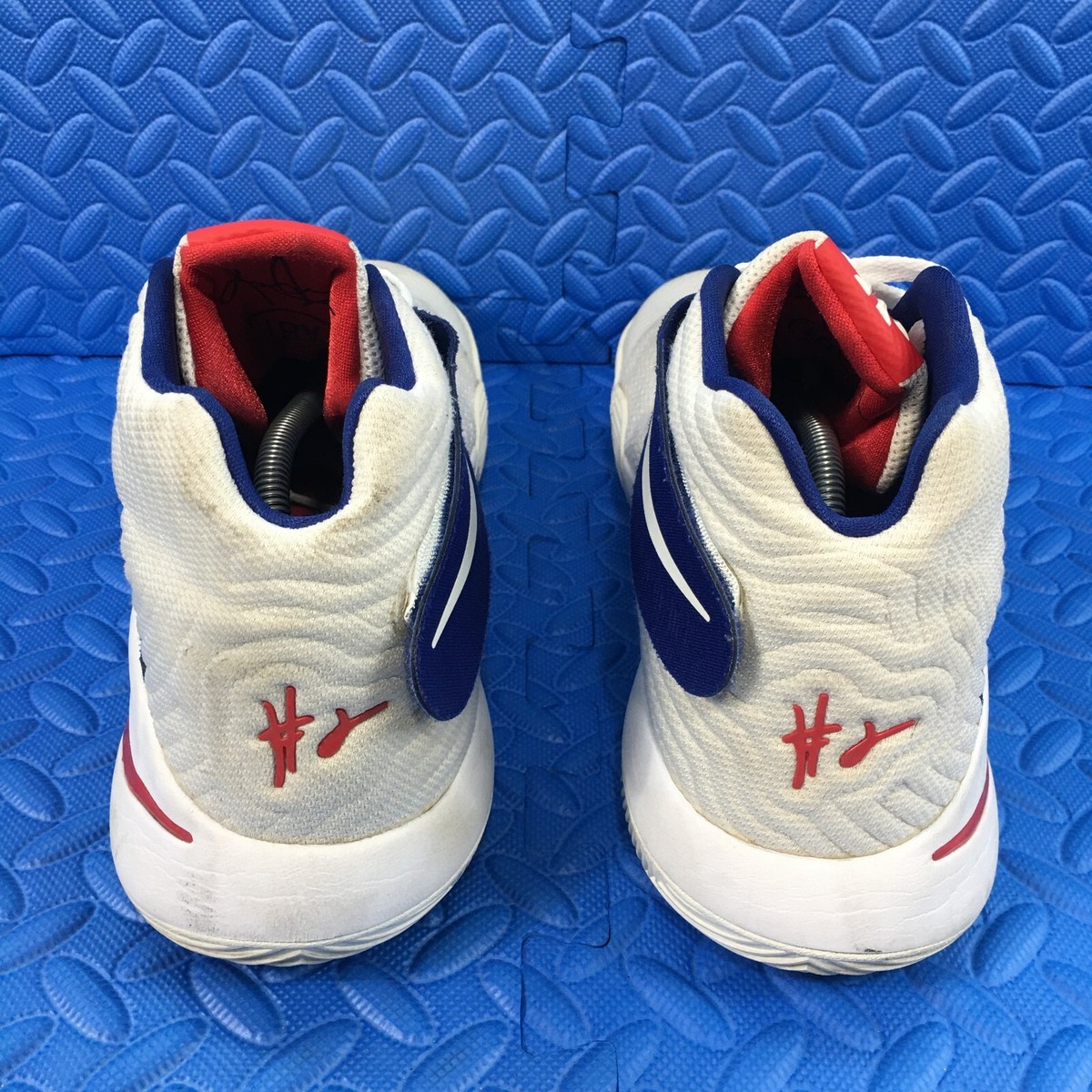 kyrie 2 mens white