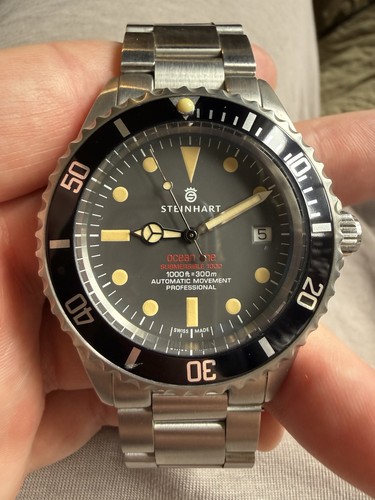 Steinhart Ocean One Vintage Red Watch 42m 103-0480