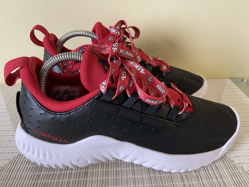 Zapatos de baloncesto Nike Jordan Proto-Lyte AT3381-006 negros/rojos para hombre talla 7,5” Foto 4 de 4